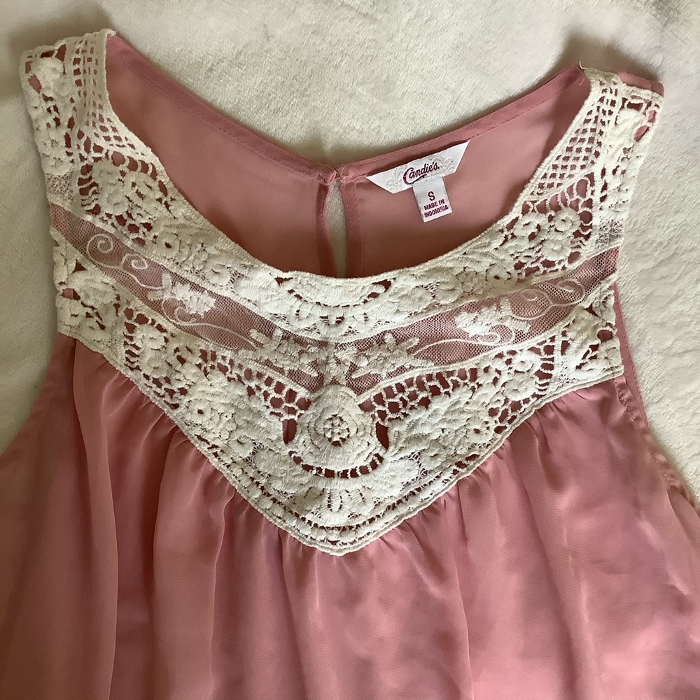 Pink & White Lace Top - Picture 1 of 9